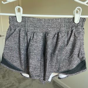 Lululemon gray hotty hot low rise shorts 2.5”